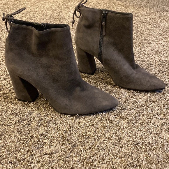 Grey suede Stuart Weitzman heeled booties boots size 8.5 tie back - Picture 3 of 9